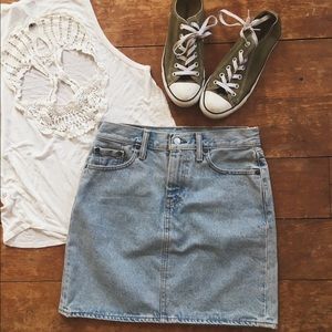⚡️Levi’s 90’s style skirt⚡️
